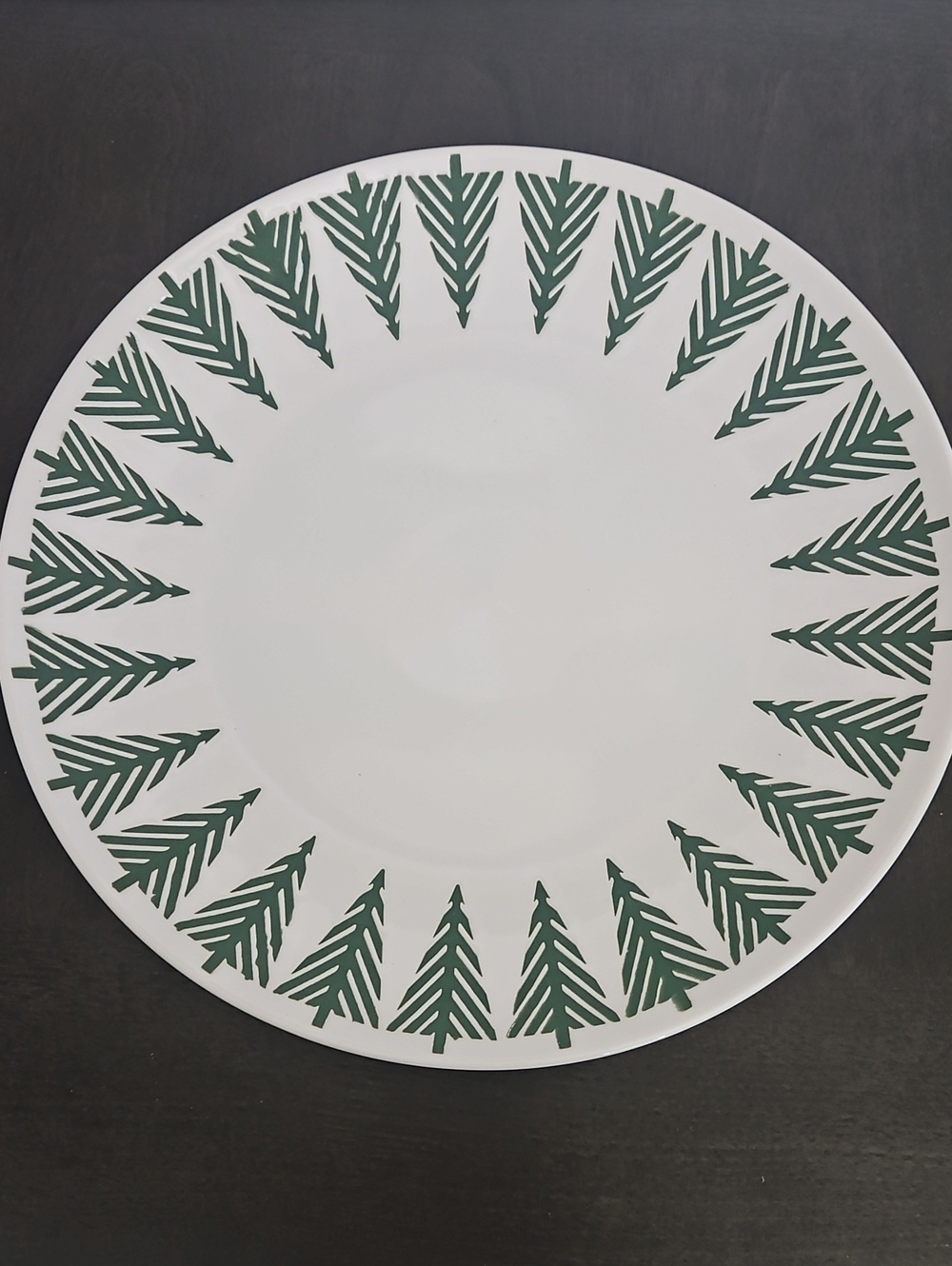 NWOT Crate & Barrel Green Tree Pattern Dinner Plate - Home Dining